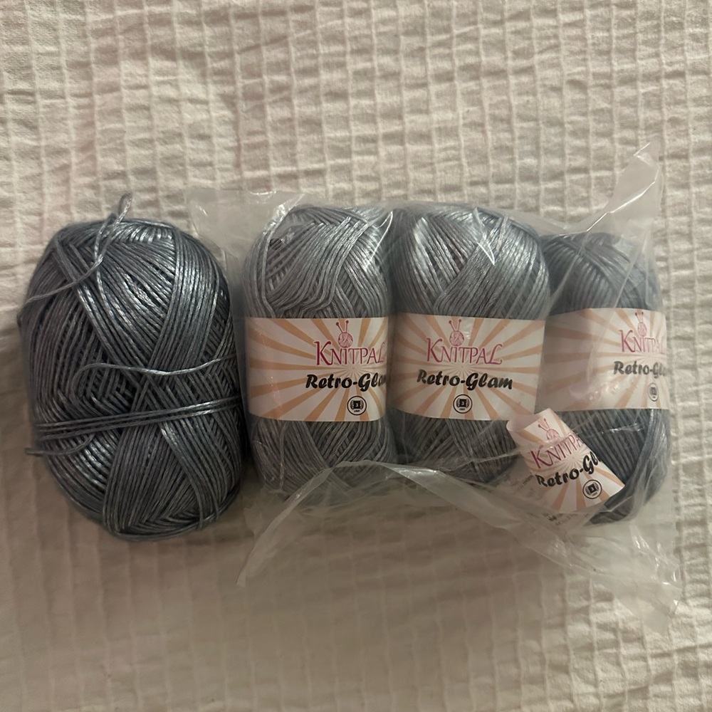 KnitPal Retro-Glam Yarn in Silver